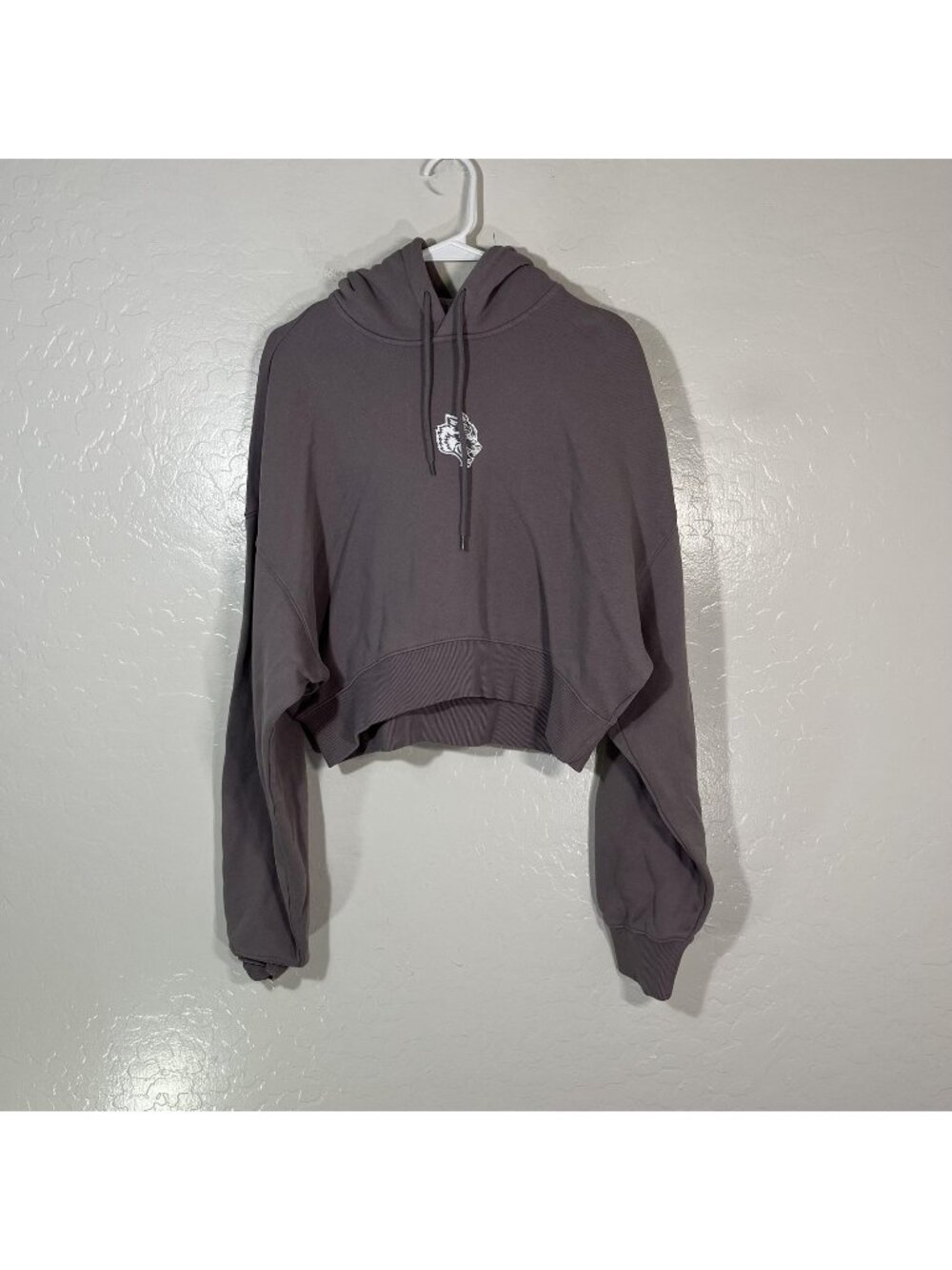 Dare Sport SHE Hoodie Sweatshirt Womens Medium Purple Cropped Wolf Graphic